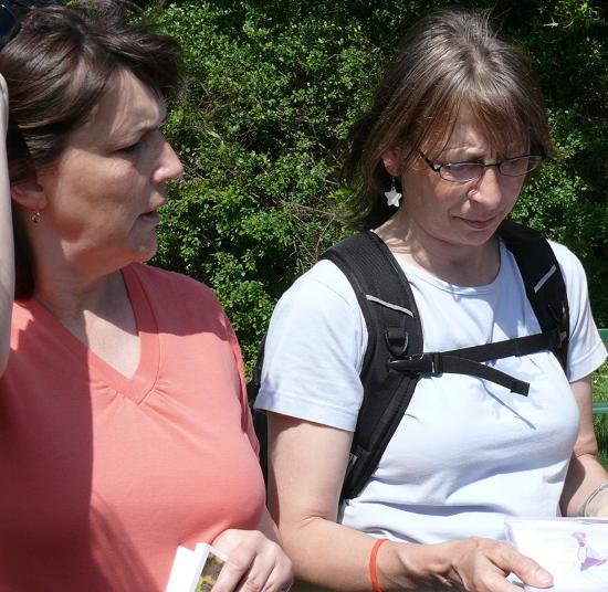 Die NABU-Schutzgebietsbetreuer Sybille Winkelhaus (links) und Andrea Pfäfflin (rechts)